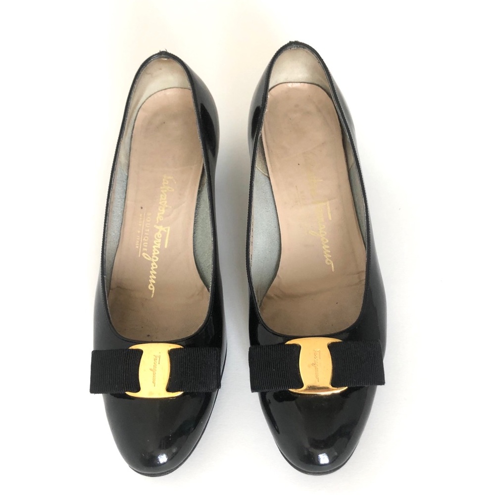Vintage Ferragamo Vara Patent Leather Low Pump